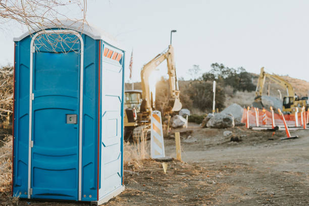 Best Portable bathroom rental  in Shelton, CT